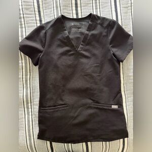 Figs Casma Scrub Top in Black